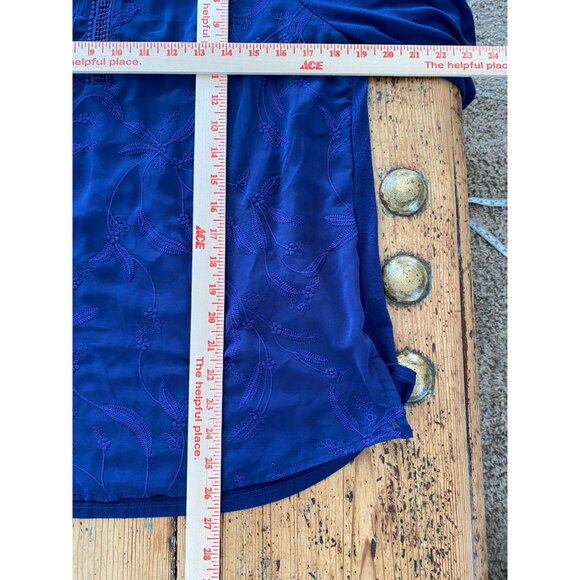 St Johns Bay Womens 3/4 Sleeve Embroidered Blouse M Relaxed Fit Blue Polyester - Picture 6 of 6